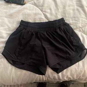 Lululemon Hotty Hot shorts